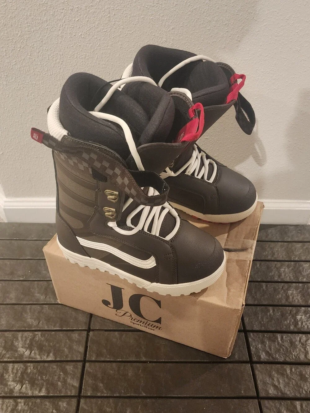 Women's Vans Hi-Standard Pro X Jill Perkins Snowboard Boots